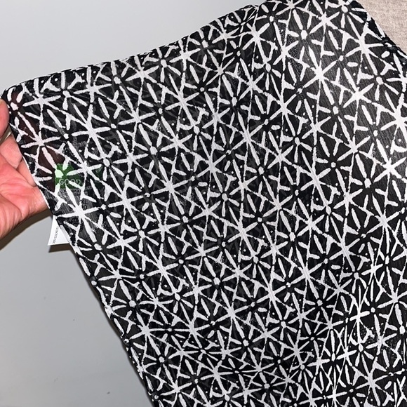 Kona Sol swim cover up Tunic.  NWOT Kona Sol Swimsuit cover up
Kona size XL - Picture 3 of 6